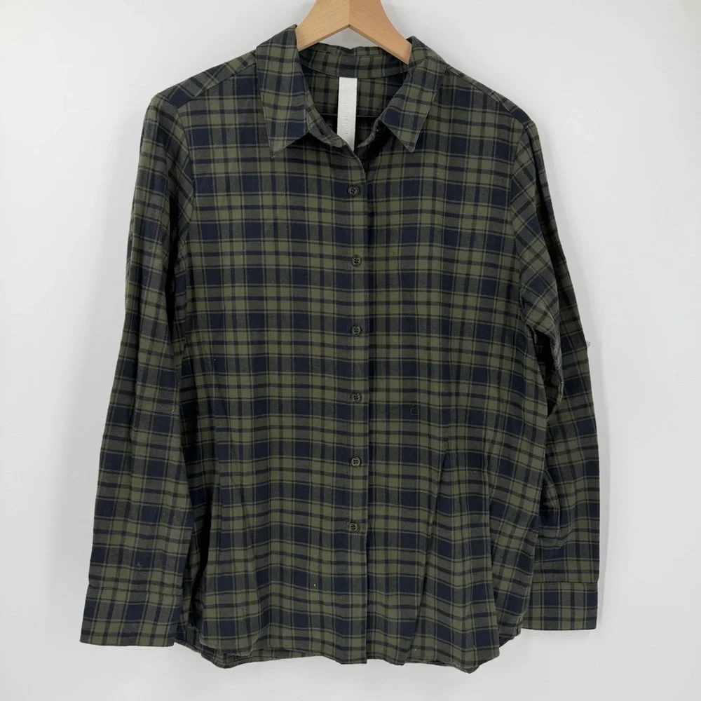 Two Thirty One Military Theme Patched Plaid Boyfriend Shirt Size M - Picture 2 of 11